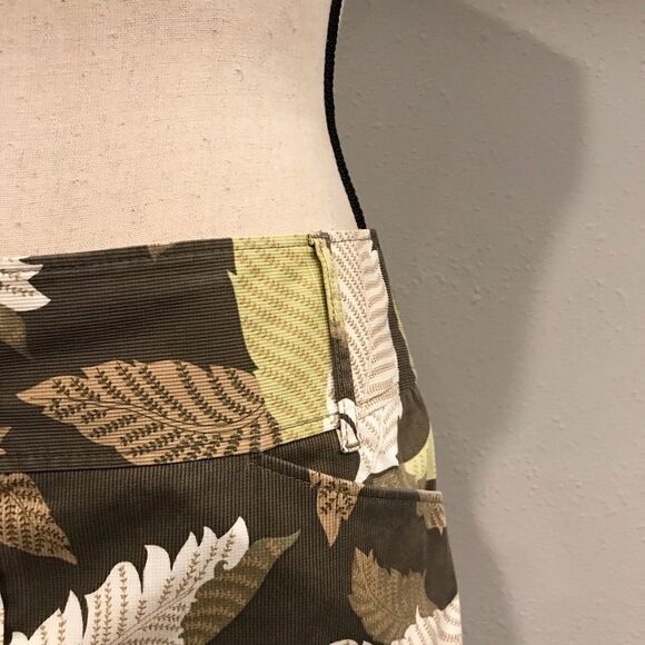 Ann Taylor LOFT Leaf print midi skirt - Picture 3 of 13